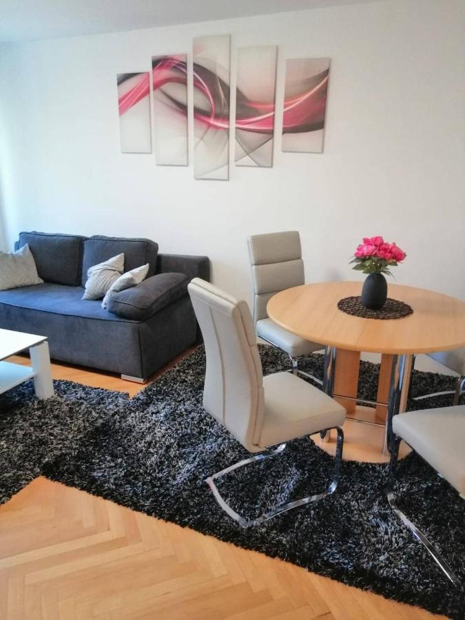 Apartman D&D*** Varasd Kültér fotó