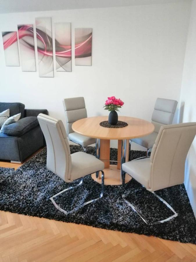 Apartman D&D*** Varasd Kültér fotó
