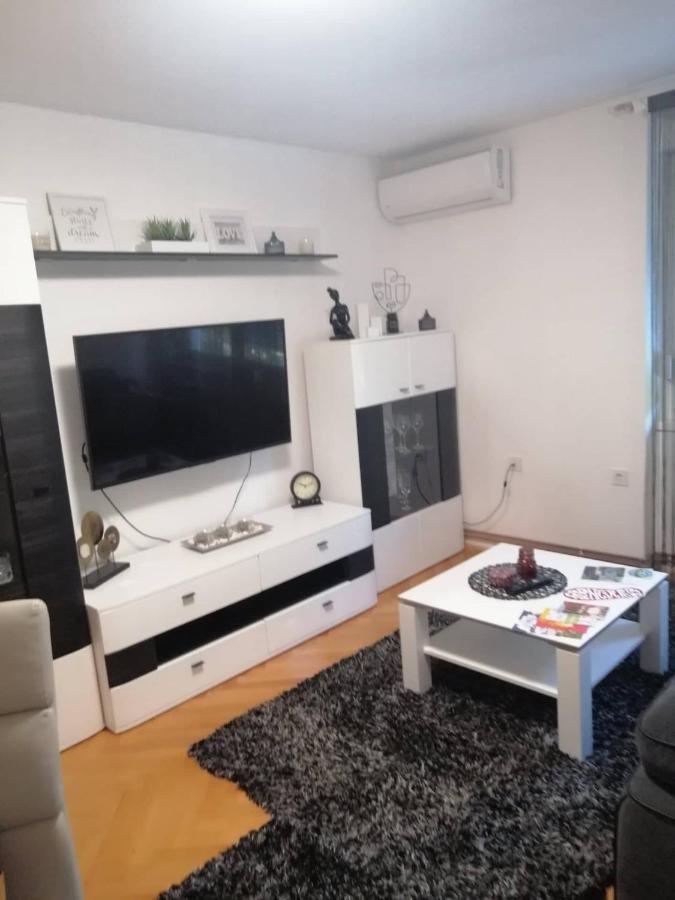 Apartman D&D*** Varasd Kültér fotó